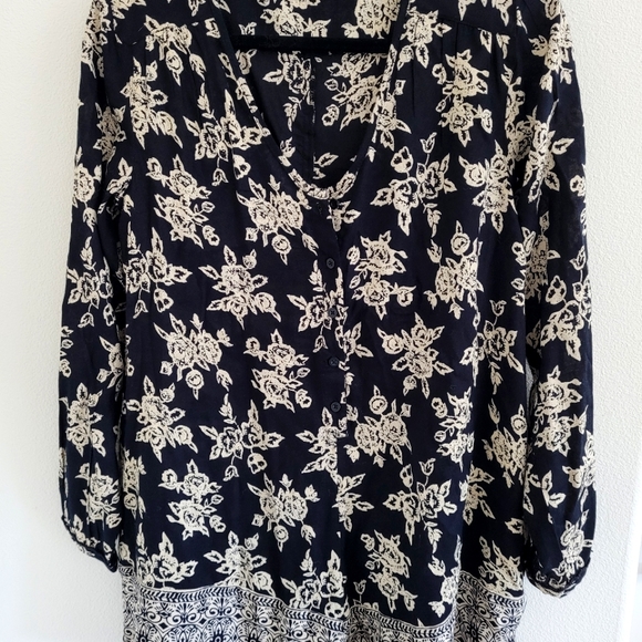 Volcom mini skort. - Picture 4 of 9